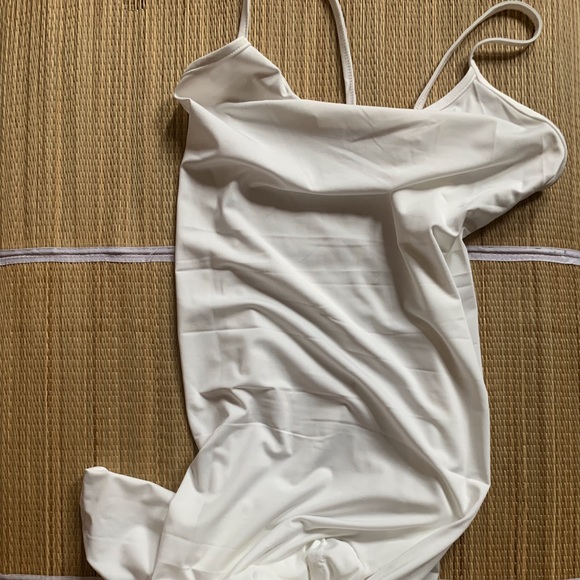 WHITE HI LOW SPAGHETTI STRAP RUFFLE DRESS - Picture 6 of 8